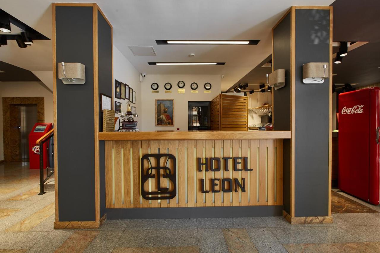 Leon Boutique Hotel Сухум Экстерьер фото